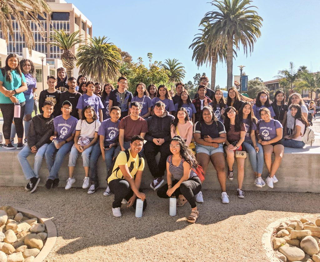 Spartan Alumni touring our AVID Spartans <a href="/UCSB/">UCSB</a> stop#3. #jhillsway <a href="/jhillshs/">@FUSD_JHillsHS</a> <a href="/RIMSAVID/">RIMS AVID</a> #thisisavid
