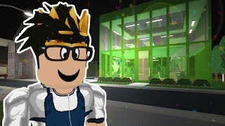BUILDING A BLOXBURG GARDENING STORE!! Lots of plants wow…
gardeningpure.com/building-a-blo…