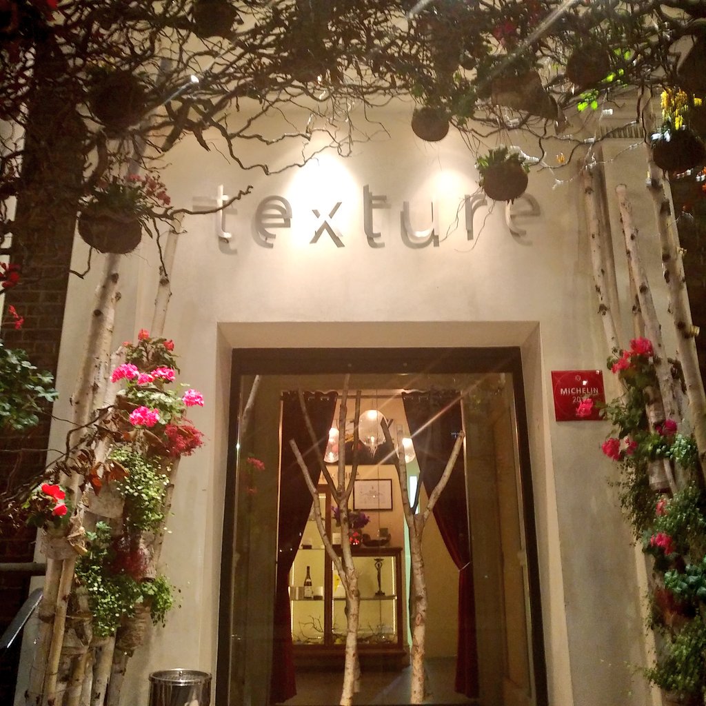 Wow...huge thank you to the team <a href="/TextureLondon/">Texture Restaurant</a> for an incredible #vegan tasting menu this evening 😍 

Amazing first visit, definitely won't be the last! Every mouthful an absolute delight...can't wait to return!

Thank you for the kind anniversary wishes and treats too 😊💚