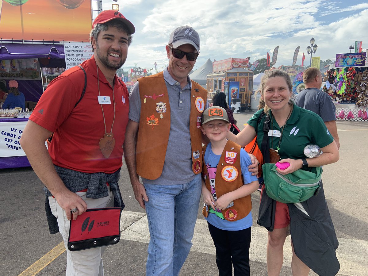 y_guides's tweet image. What a great day at the @ncstatefair! Loved seeing so many Y Guides families and getting to give away some patches and prizes. See y’all soon! #NCStateFair #PalsForever #FriendsAlways