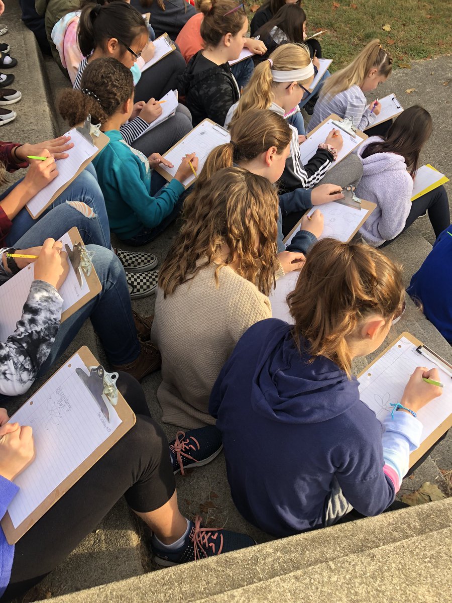 #teamkindness started the week with a mindful moment outside! Thanks to <a href="/Mrs_Conover/">Andrea Conover</a> for leading since I had no voice! @MrsMartin_BIS <a href="/BIS_principal/">Berry Principals</a> <a href="/LCS_BC/">Lebanon City Schools</a> @thecharactereffect