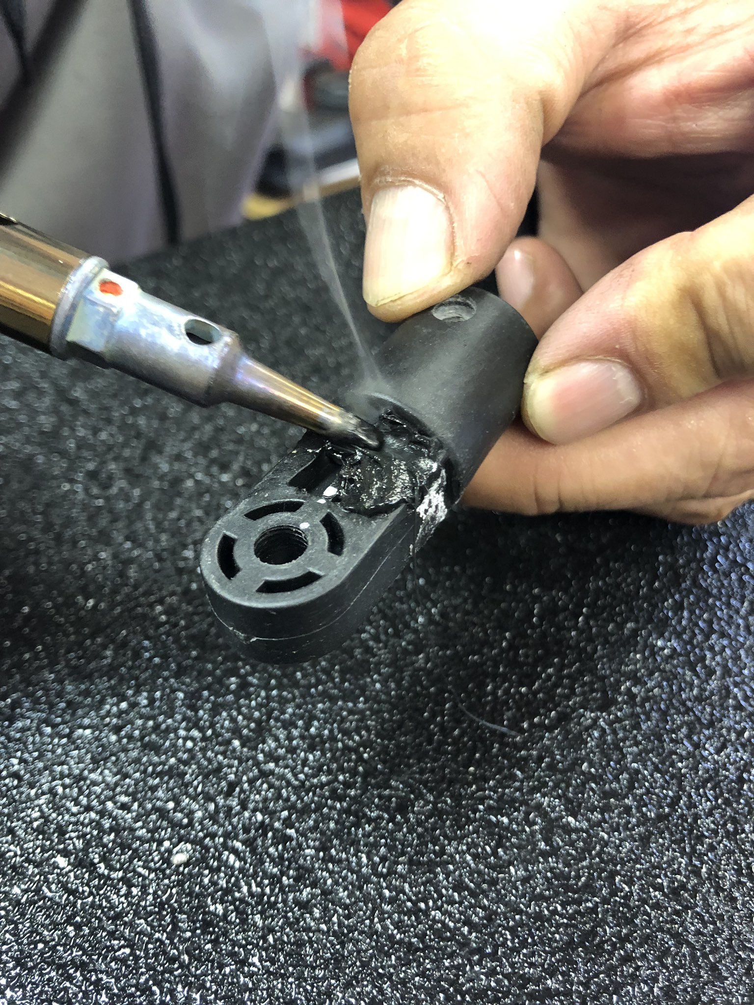 Snapon Yamagata スナップオン 半田ごて 壊れたテントの修理 プラスチック溶接 出来ました 半田ごて Snapon Snapontools Snaponselects Snaponjapan スナップオン スナップオンあきる野 スナップオンジャパン スナップオンツールズ