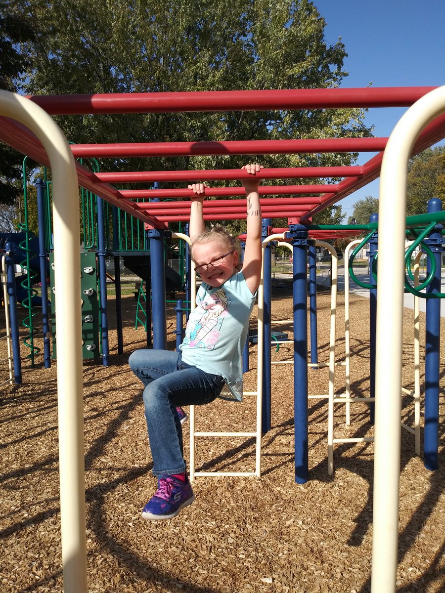 FrederickTaby's tweet photo. #Itsagreatplacetostart 
@ACTElementary 
Extra recess is always fun! Especially when the weather is nice! So much fun with these kiddos! https://t.co/bViEobO6WY