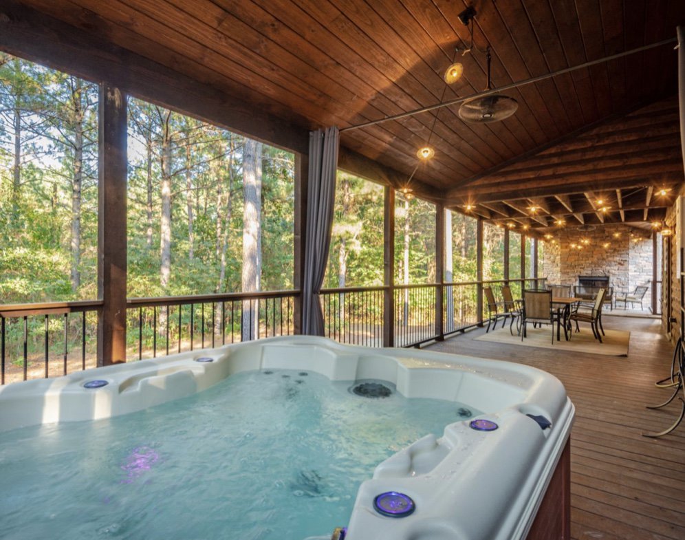 BeaversBendCabN's tweet photo. 401(k)ation Lodge baby. We know you’re ready for an adventure with your crew! Hurry and book with us and snag this beauty for the weekend✨ 

https://t.co/sqTNQQxUNj
#Hochatime #Hochatown #BeaversBendLuxuryCabinRentals #BrokenBowLake #BeaversBendStatePark https://t.co/tA3hx7MrLq