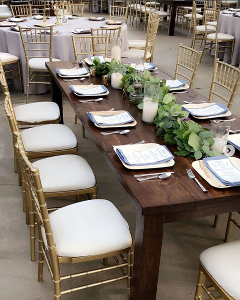 PennRusticsLLC's tweet photo. Check out our farm tables in this beautiful wedding that was featured yesterday on @burghbrides 
https://t.co/YF4t7zQukc #pennrustics #burghbrides #lovepgh #weddings #Pittsburgh 💕 https://t.co/8JAsd02u1a