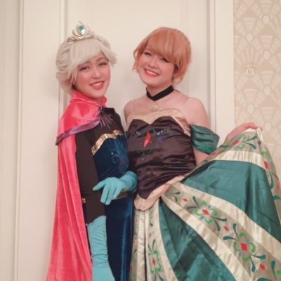 SHINOD20's tweet photo. 昨日あまちゃんと衣装交換してみた😉
アナの衣装ちょっときてみたかったんだよね🤭
着てみると改めてあまちゃんの作った衣装凄いって思う🥺めっちゃ広がるの！！
ってことですぐ元に戻すけどプロフィール画像変えてみるー！
 #新しいプロフィール画像 https://t.co/VSxARWI2H3