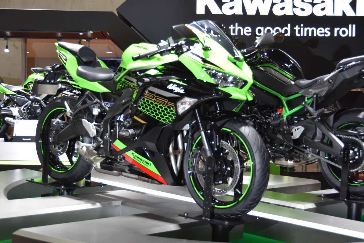 20世紀のあの興奮をもう一度！4気筒「ZX-25R」が登場！