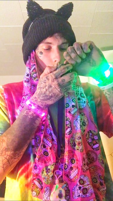 Danceee https://t.co/zl6bl96u38