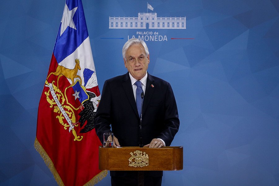MediosUnidosCL's tweet photo. TODAS LAS SEÑALES | Presidente Piñera anuncia reducción del sueldo parlamentarios y de sus miembros - 1180 AM y https://t.co/4cMPaWGLVU https://t.co/WtwVxk1JtK