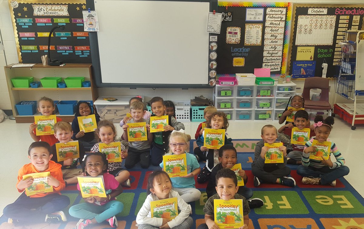 MrsKokal's tweet photo. We got our Book of the Month! These are some happy kiddos ❤ https://t.co/paWb8YKBaM