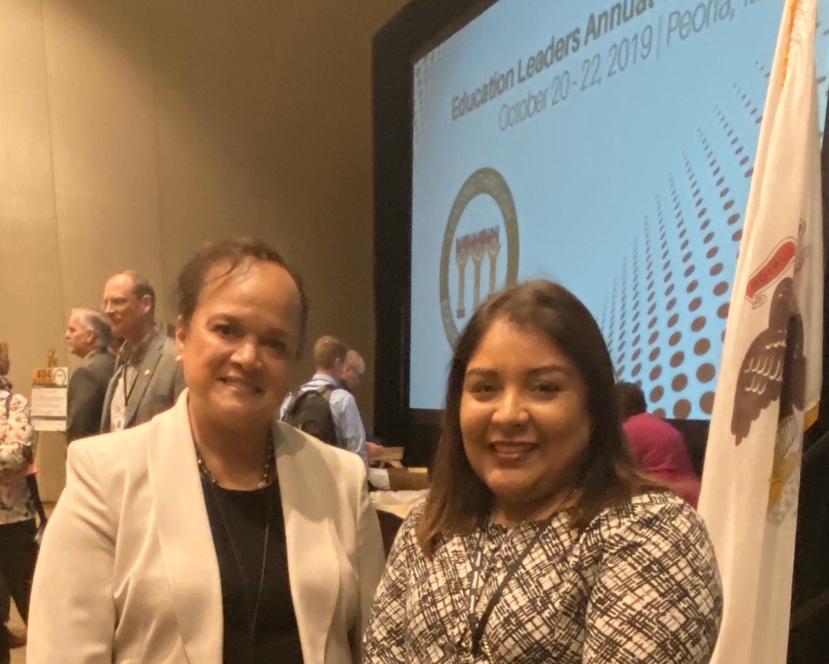 TeachPattyG28's tweet photo. It was an honor to meet Dr. Carmen Ayala, Illinois’ Superintendent of Education. @MaddockSchool https://t.co/TV9lIrLJS9