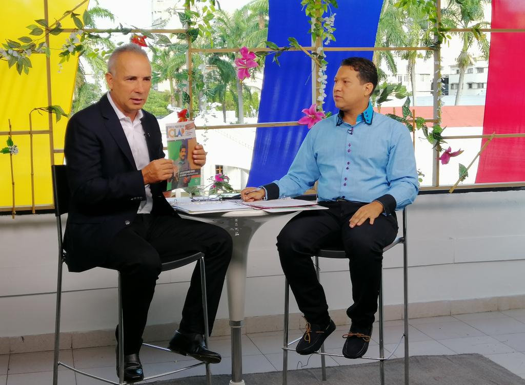 ArangurenAlex1's tweet image. Mañana #23Oct seguimos como el programa La Hora de Los @ClapOficial de 7:00 a 8:00 am en transmisión conjunta entre la radio @FmMiraflores y TV @antvvenezuela #TodoElPoderParaLosCLAP #MaduroConductorDeLasVictorias