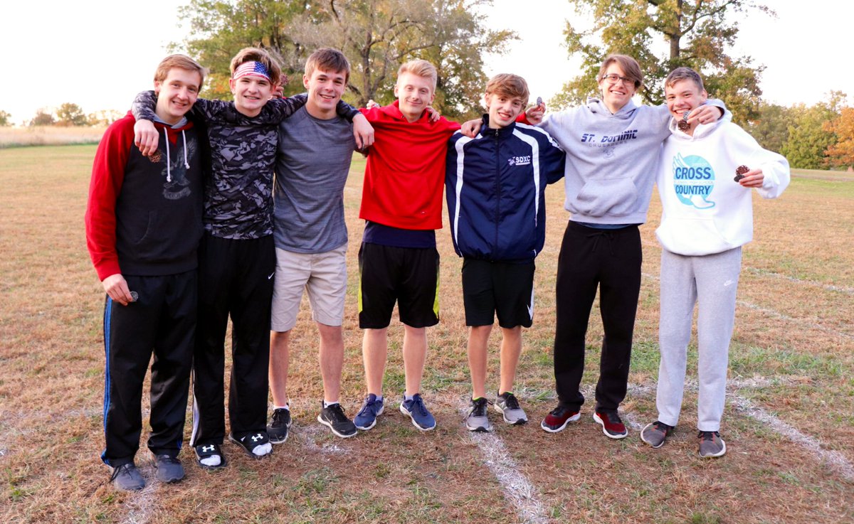 sdhsxc's tweet photo. Varsity boys placed second at the Mexico Autumn Classic! Medalists: Brody Luetkenhaus (6th), Andrew Schulte (11th), Sam Schilling (12th), John McLoughlin (14th), Malachi Gnade (19th). https://t.co/2Y6BnEiqZh