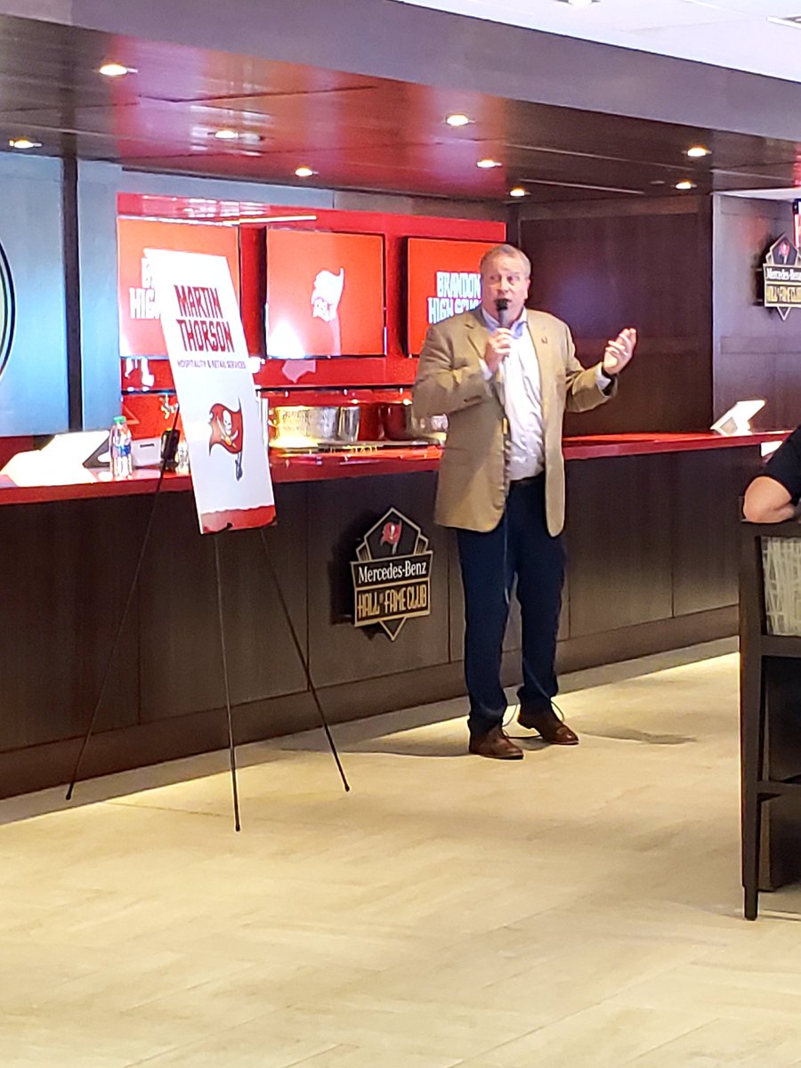 RMSMsDelgado's tweet photo. Thank you @Buccaneers for and amazing Career Day! Randall MS enjoyed it! @castelli78 @HCPSCTAE @MawhinneyClaire @JeremeMonette #FBLA #TampaBayBuccaneers https://t.co/8KGqXBxmPs