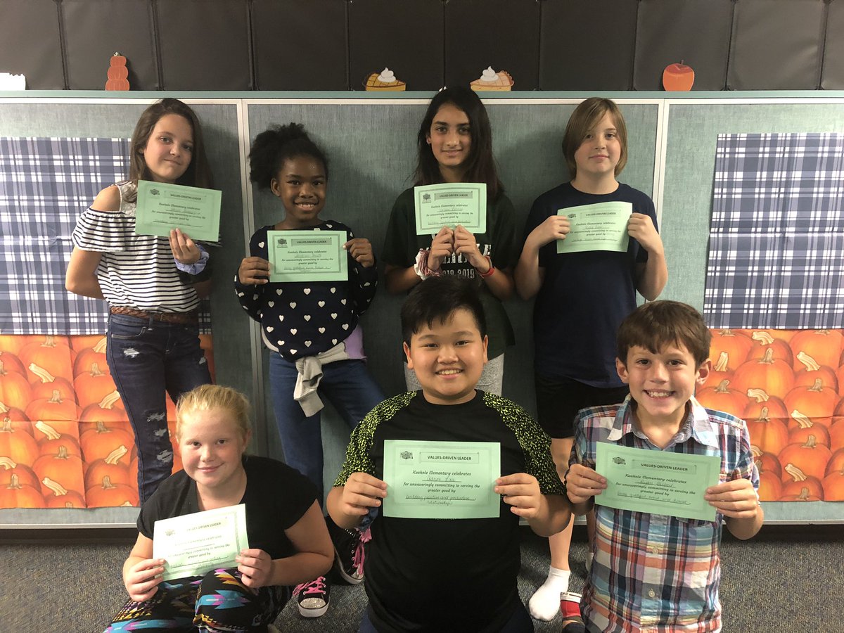 Parks_516's tweet photo. Profile of a Learner awards. Kuehnle P2P celebrations. @KuehnleKISD https://t.co/wZHmy9excH