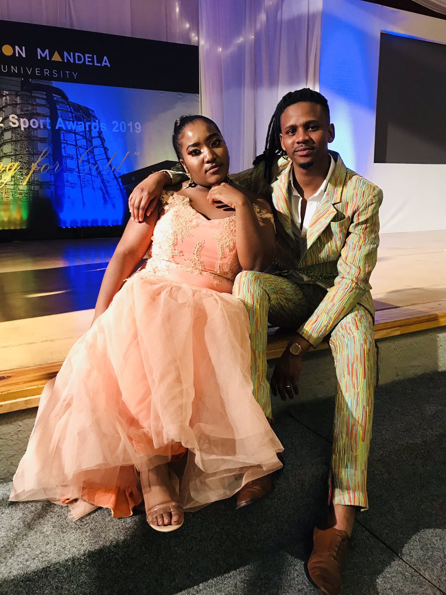 Hlubi_Z's tweet photo. Got to host an award ceremony with my powerhouse of a friend @Samora_Mangesi I love your work mnganam ❤️ #MSA19 #GoingforGold https://t.co/KXVaZDBvM1