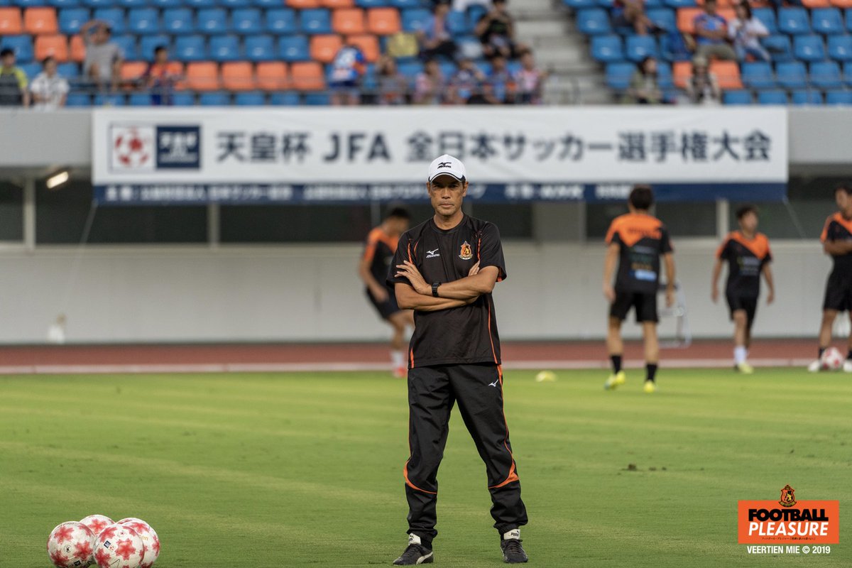 ヴィアティン三重 公式 En Twitter ヴィアティンマニア 阪倉裕二ヘッドコーチインタビュー ぜひご覧ください 上野監督のもと トップチームの指導にあたっている阪倉裕二ヘッドコーチ ヴィアティンを選んだ理由や三重県サッカーへの想いなどを語ってくれ