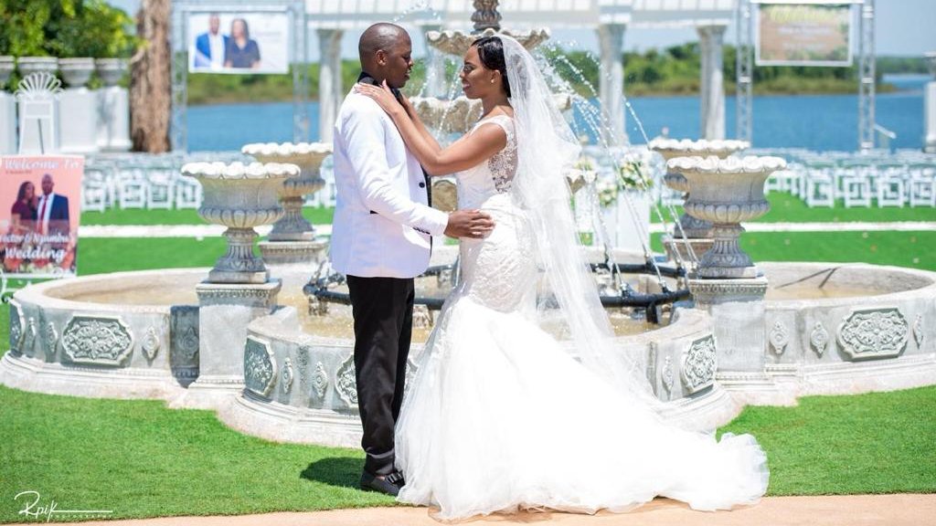 Bridal_Room_SA's tweet photo. How AMAZING does our real bride look on her big day😍

Congratulations to the gorgeous Mr and Mrs 👰🤵 and thank you for letting us be part of your special day.

#bridalroombride #wow #blownaway #wedding #bridal #weddinginspiration #weddingdress https://t.co/IoOa6OiFhY