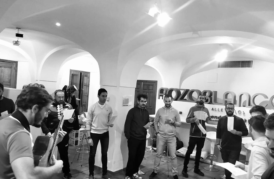 agrulostunantes's tweet photo. 🎶 Las semanas de ensayos avanzan y vemos cómo 𝗟𝗔 𝗠𝗔𝗥𝗦𝗘𝗟𝗟𝗘$𝗡𝗔 va poco a poco despegando... 
¡Qué bonito es andar la senda que conduce hasta febrero...! 😊

#Tunantes #Carnaval2020 https://t.co/ERyWjFX18T