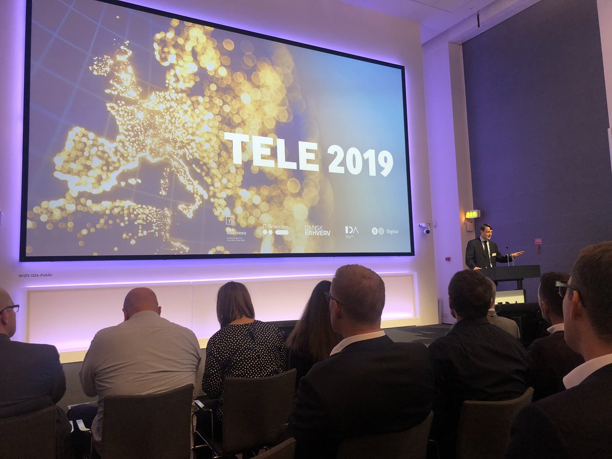 swno's tweet photo. #tele2019 er igang og @rolfhillestad  er på plass og blir oppdatert på markeds og konkurransesituasjonen for våre kunder #DigitalEconomy https://t.co/AmGSlSVaFD