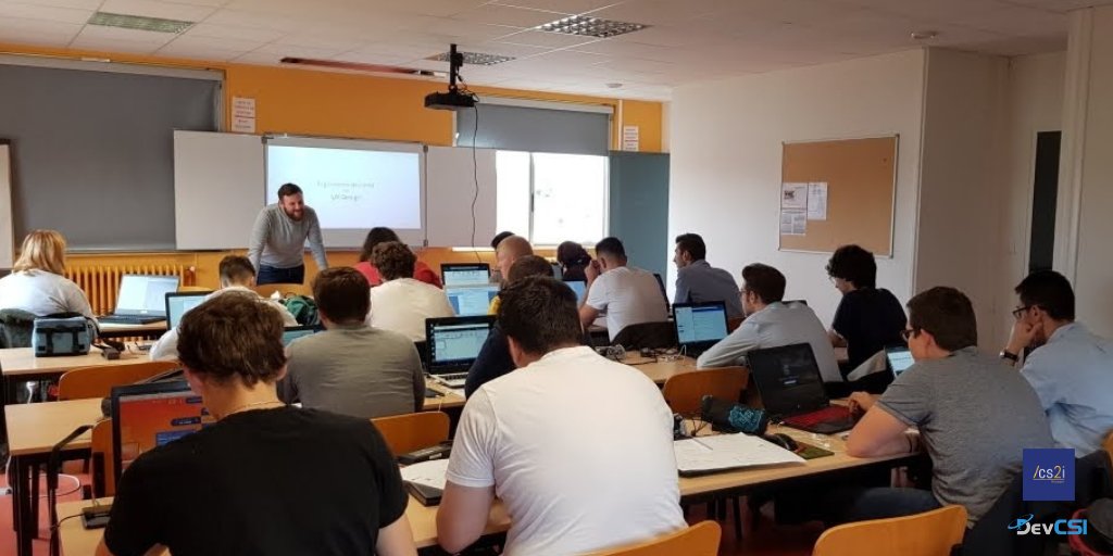 DevCSI_Systems's tweet image. 📣 Hier @Romain_Grankoff  était au CS2i Bourgogne pour donner cours d&apos;Ergonomie des Interfaces au Bac+3. 

📚 Transmettre, former, accompagner ! Trois valeurs essentielles pour DevCSI ! 

#numérique #devcsi #entreprise #formation #ergonomie #ux
