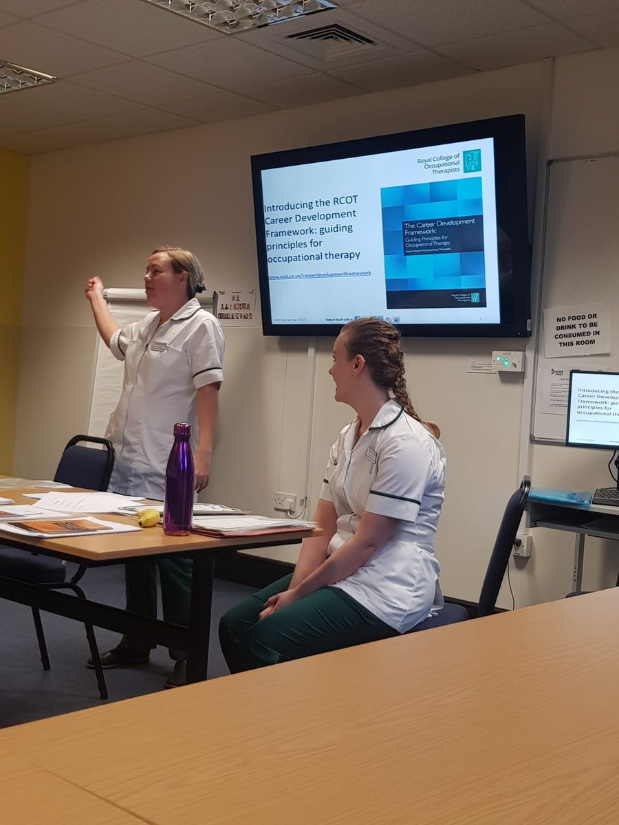 WAHT_OT's tweet image. A snap shot into the Band 6 CPD morning 💚 
A fantastic opportunity to share knowledge, map professional development &amp;amp; set future goals #valueOT #RCOT