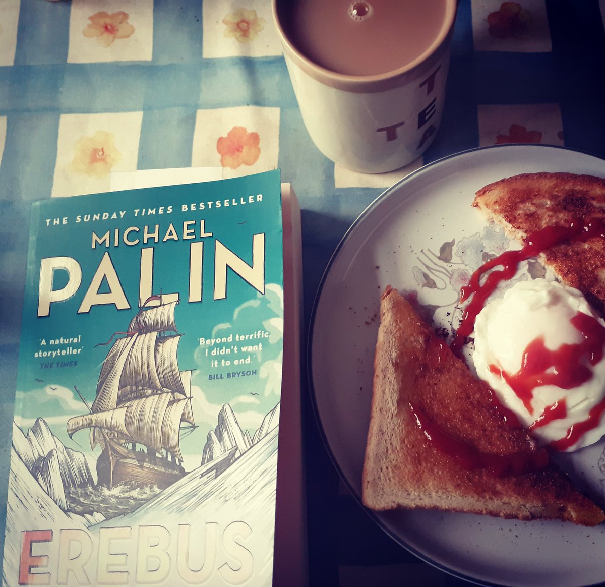 MattPerrington1's tweet photo. #erebus #michealpalin #breakfast #eggs #hpfruity #hpfruitysauce #cupoftea #reading #authorsofinstagram #writing https://t.co/zz0Qzbit5c