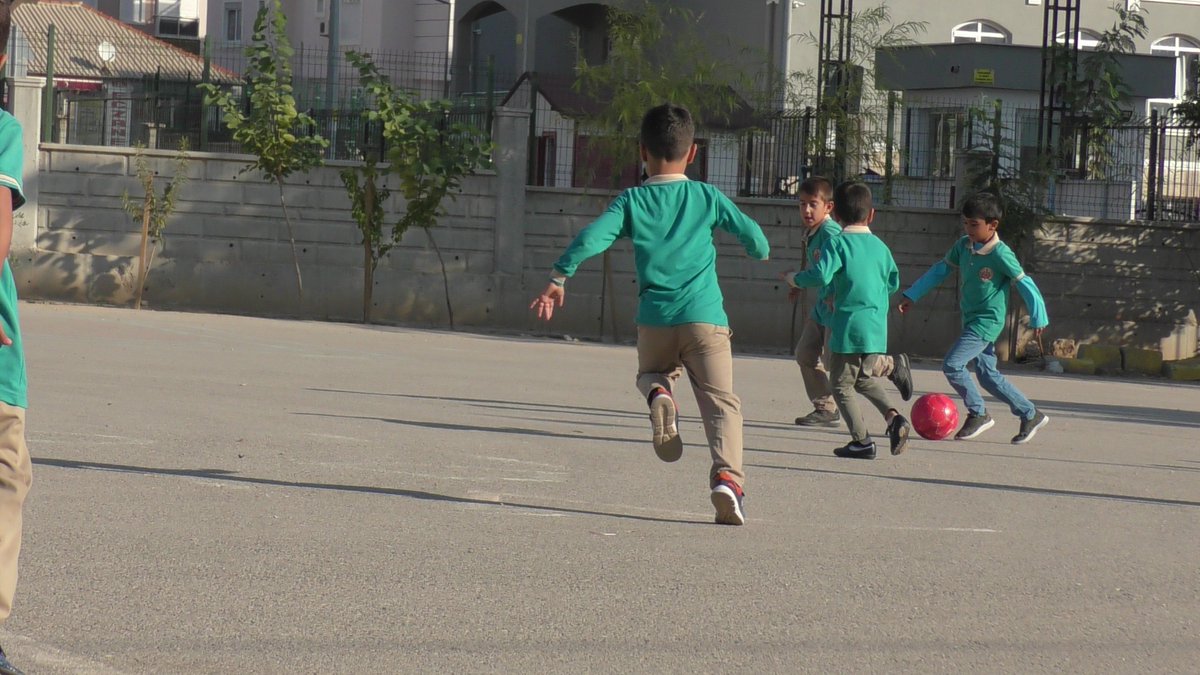 KEPEZ YENİ YILDIZLARINI ARIYOR
Kepez Belediyesince spora yeteneği olan çocukları bulmak amacıyla düzenlenen "Kepez'in Yetenek Taraması" başladı.
Bu kapsamda Gülgün Nihat ve Aslanlar İlköğretim okullarından start verildi. İlçede bulunan 54 İlköğretim okulunda tarama sürecek.
