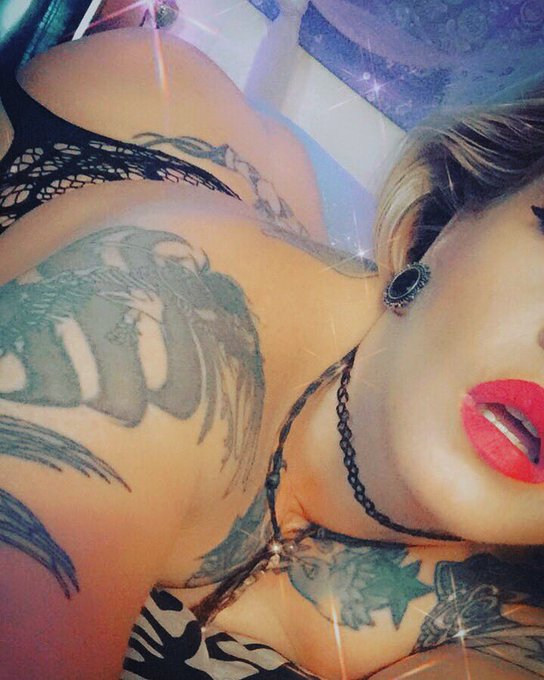 I wanna see your ink👀 I&rsquo;m fascinated by body art/mods of any kind...quite obsessed 🥰 I wanna be covered<a href="/tag/inkedgirls"class="tags"><span>#inkedgirls</span></a><a href="/tag/inkedup"class="tags"><span>#inkedup</span></a><a href="/tag/bodyart"class="tags"><span>#bodyart</span></a><a href="/tag/fangirl"class="tags"><span>#fangirl</span></a><a href="/tag/girlswithtattoos"class="tags"><span>#girlswithtattoos</span></a>