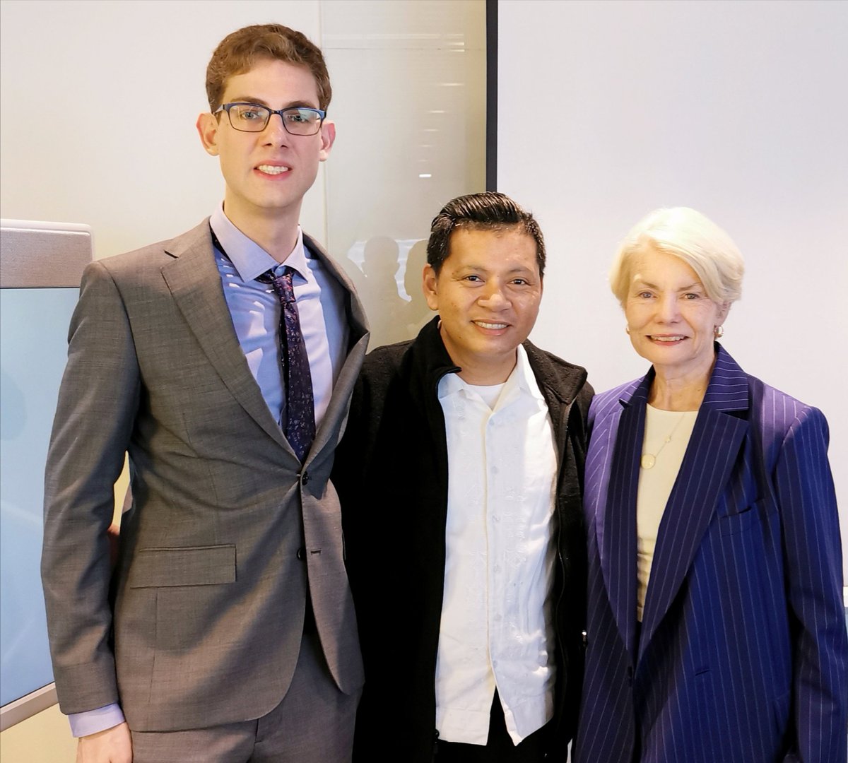 Jun_Neri's tweet photo. Thank you to Gail & Edward from BPI's Global & US economics adviser @GailFoslerGroup for consistently enlightening BPI officers & clients on the trends & prospects for the global economy & fin'l markets in the near to medium term. #OurBPI #ReadyToday #ReadyTomorrow https://t.co/CbW2U496dV