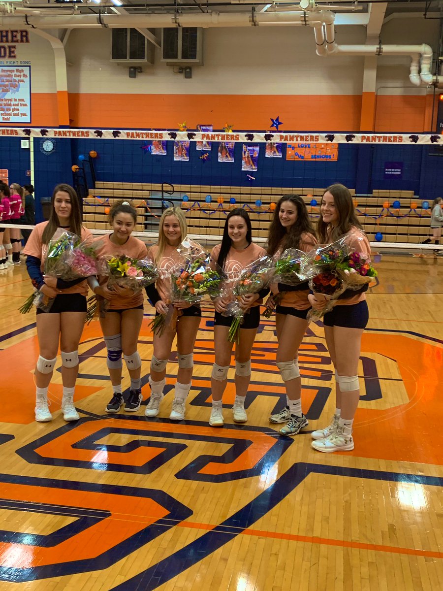 ohs_girlsvb's tweet photo. Congrats to our seniors for a fantastic win and a great senior night! Thank you all for everything you have done for this program, you guys rock! https://t.co/bxAounvBdc