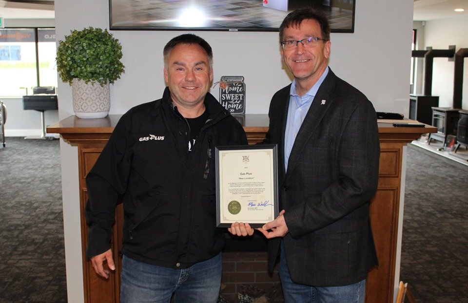 billwalkerbgos's tweet photo. Kicking off #SmallBusinessWeek at the new location of #GasPlus @cityowensound #jobs #heating #cooling #fireplaces https://t.co/n14Z2fVl4y