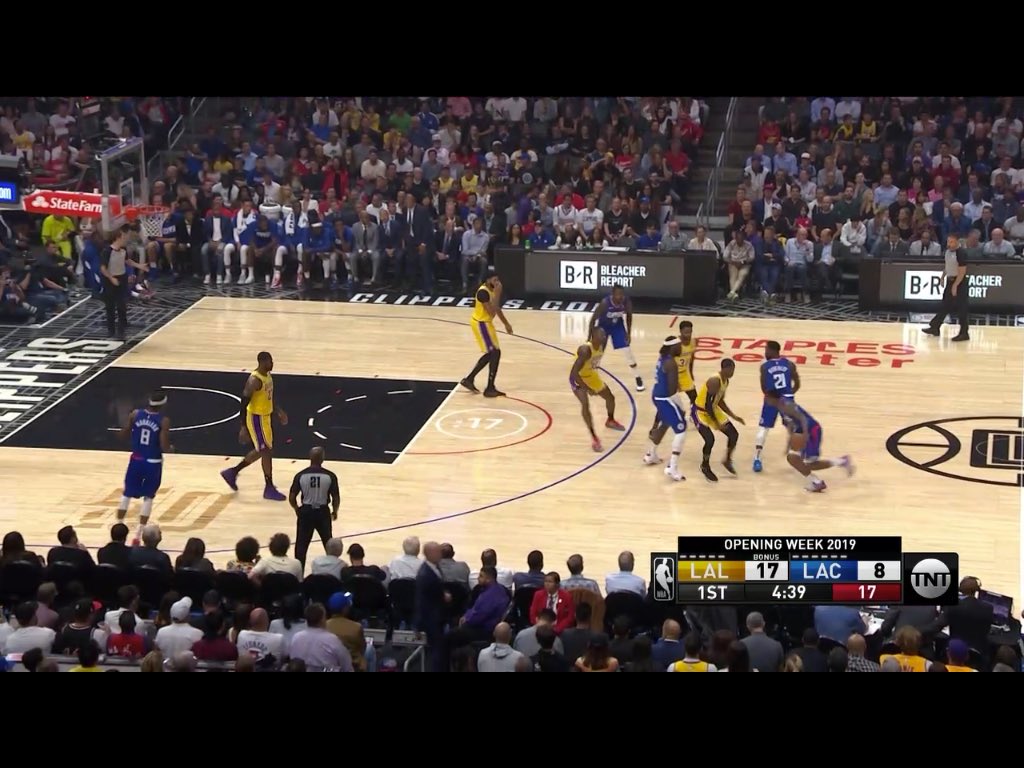 SebouhMajarian's tweet photo. Interesting new addition to the @NBAonTNT broadcast with the shot clock placed in the circle behind the foul line. I donβt mind it, sometimes itβs hard to see but donβt know why itβs needed with the shot clock in the scorebug #MyTwoCents #TVthings https://t.co/YB45A816HW