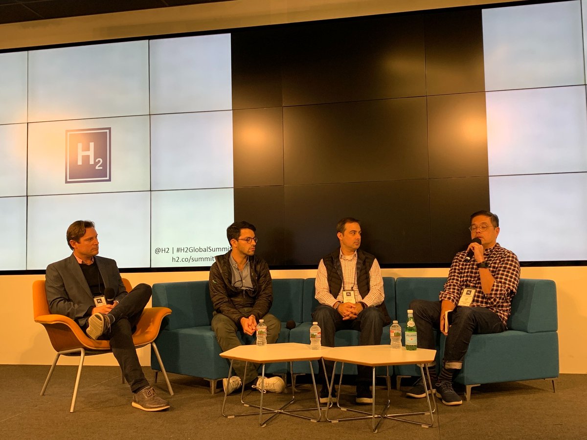GoldenGateVC's tweet photo. #Goldengatevc @jpaine and @Atoylet were in SF last weekend for the @H2 #H2GlobalSummit. We shared about funding in Southeast Asia and co-hosted a #friendsofgoldengatevc dinner with @SVB_Financial and @EDBsg. Lots of friends and insights gained. https://t.co/j1T9x8Txpn