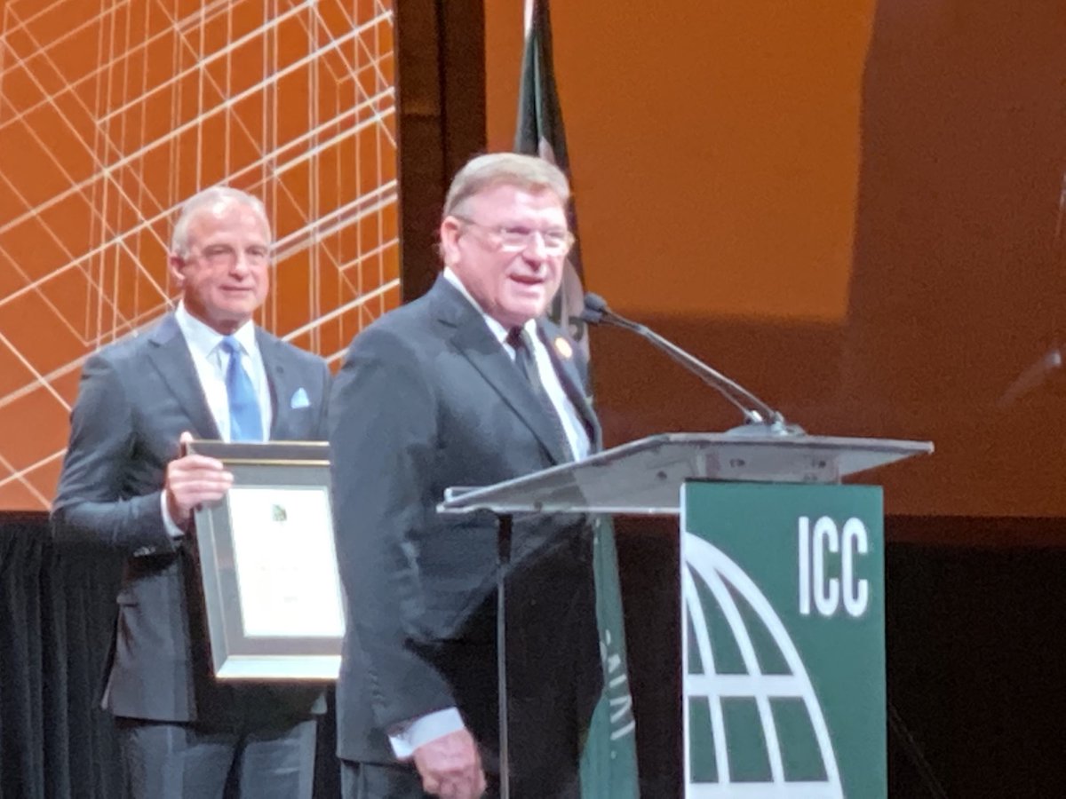 MarkRobertsICC's tweet photo. Louisiana’s own, Randy Noel awarded The International Code Council’s Meritorious Service Award! Congratulations Randy! Well deserved honor! #ICCAC19 #Louisiana ⁦@ICC_GR⁩ ⁦@LouisianaHBA⁩ https://t.co/UN0z5eqOZ2