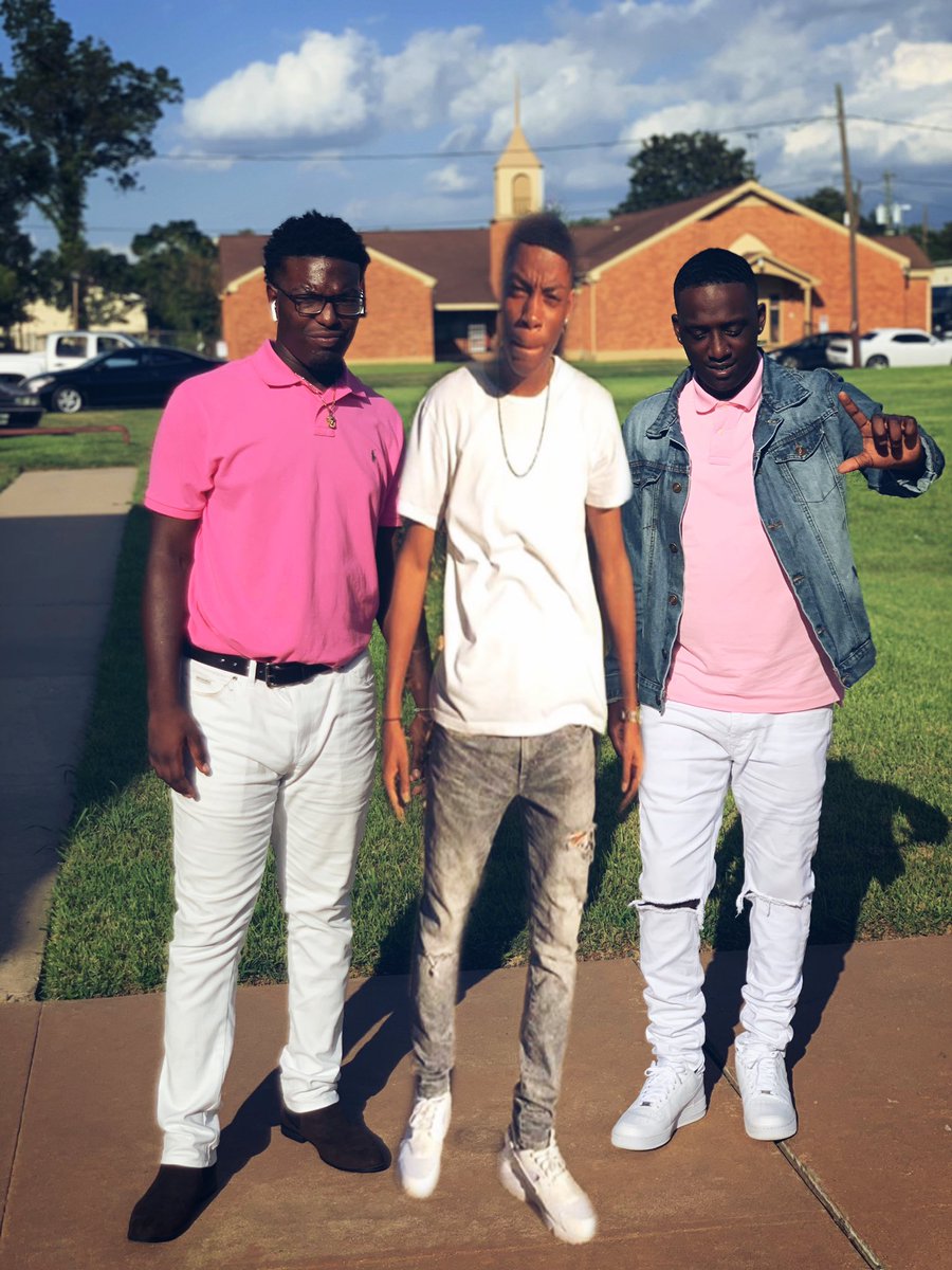 b3you_dr3's tweet image. it’s always gone be us 3 no matter what 🤞🏾🖤 #LLLM 10:6 forever we miss you🕊💙