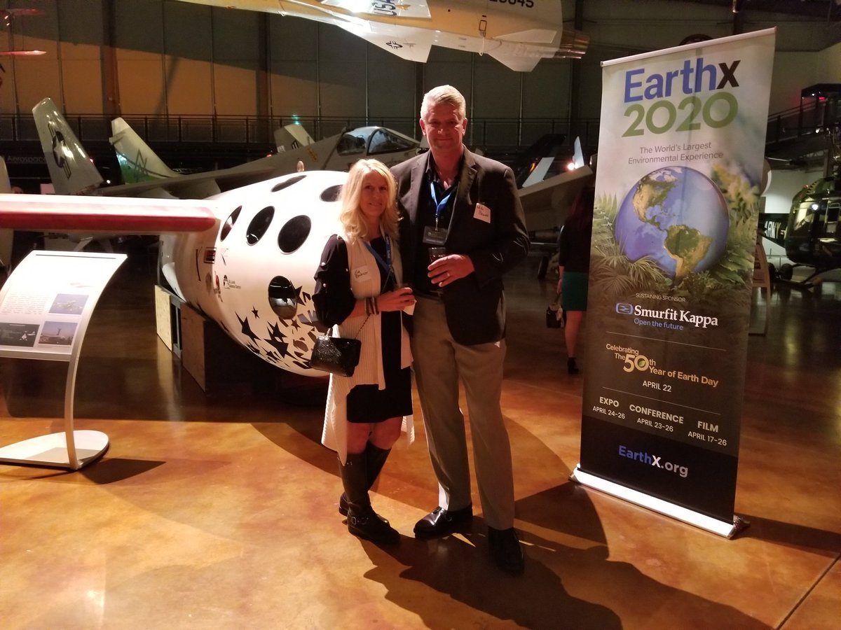 FeederMike65's tweet photo. Had a great event at the Frontiers of Flight museum in Dallas tonight.  Proud UPSer!  Keynote speaker Anousheh Ansari - CEO of Xprize foundation. 1st female private space explorer with an 11 day space expedition to ISS. EarthX10 in six months!
#redrivervoulnteers #redriverupsers https://t.co/N3c7GIM8TT