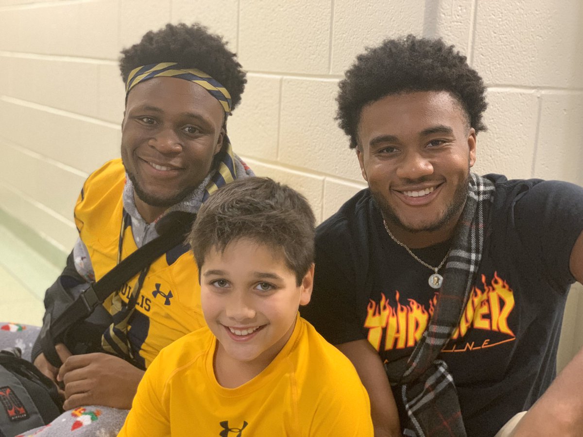 BullisSchool's tweet photo. Lower School students met their Senior buddies for the first time. It was clear the youngest bulldogs knew they were in good company. Lower and Upper School Buddies’ giant smiles brightened a grey day. #CaringChallengingCommunity #Bullis2020 #teambullis https://t.co/OKYYKE7xbv