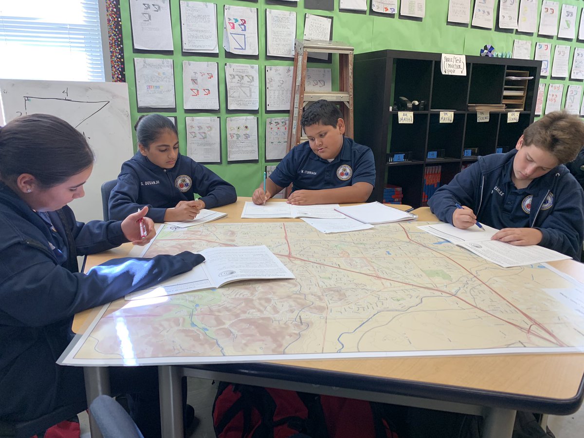 MsStrieks_STEAM's tweet photo. 6th grade science learning about their local watershed using topographic maps #KeepSolanoClean #Solano2Sea #FSUSD  @cleanupsolano @PSA_Eagles https://t.co/jA82yNpgo5