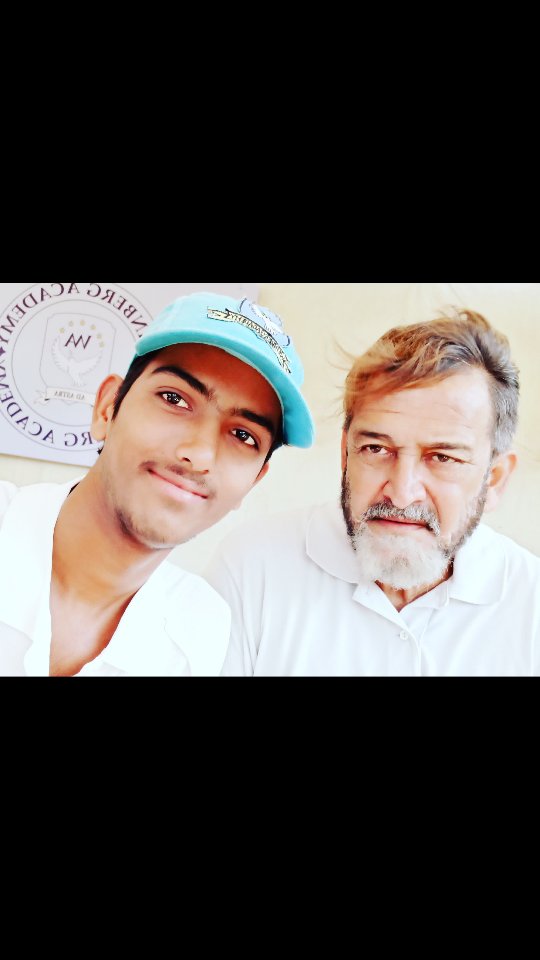 7764Alam's tweet photo. With Mahesh manjekar 
Webseries 
#webseries #junaidalam7764 #Bollywood #bollywoodactors #bollywoodirect #stylish #style https://t.co/cTdd1y7ri7