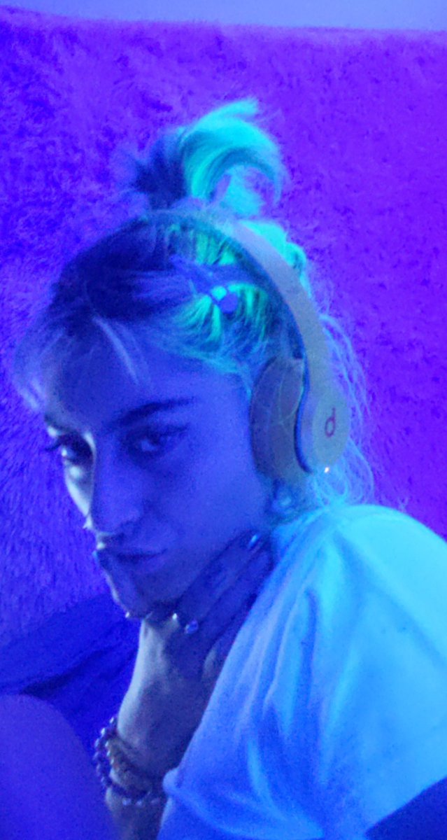 aarttrash's tweet photo. 💙💜💕🤑 https://t.co/Q5taIMrFY6