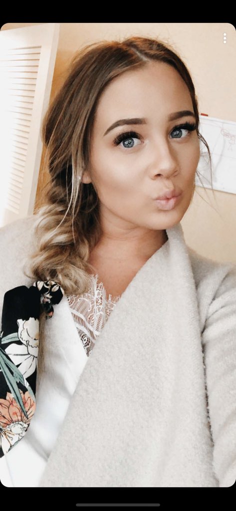 CodyScanga's tweet photo. Wow my beautiful girlfriend❤️ having you in my life has been the best gift from god😘 https://t.co/uH8VxBS1qz