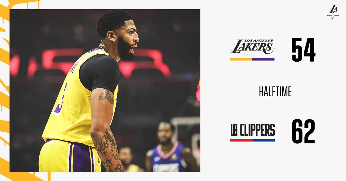 Lakers's tweet photo. Halftime Downtown. 

@AntDavis23: 18 pts
@KingJames: 14 pts https://t.co/B7lfqGdtIj