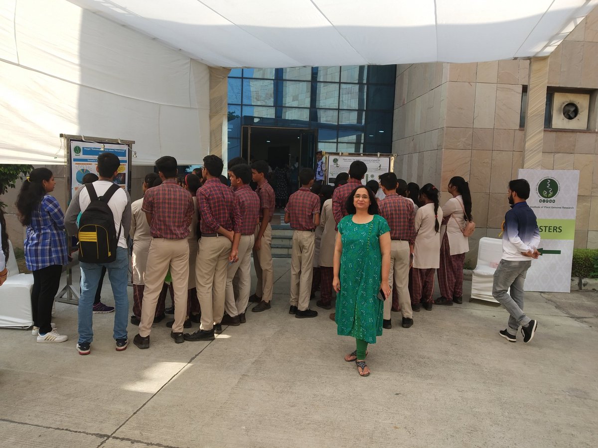 NIPGRsocial's tweet image. #nipgropenday2019 visitors from different schools. #IISF2019 #demolab #tissueculture exhibits and more @DBTIndia @IndiaDST @iisfofficial
