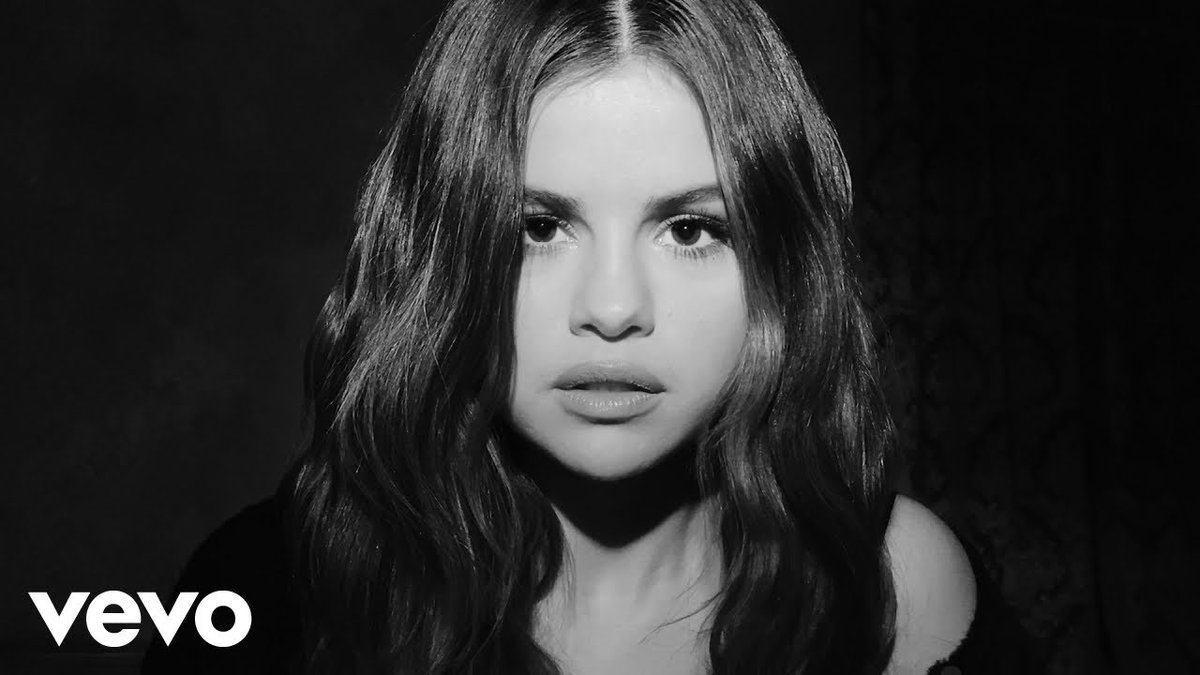 LittleStarGirl2's tweet photo. TÁ TUDO LINDO, MEU DEUS A RAINHA VOLTOU DE VERDADE <3 <3 AAAAAAA 

#LoseYouToLoveMe https://t.co/BYUA3Dj1Bu
