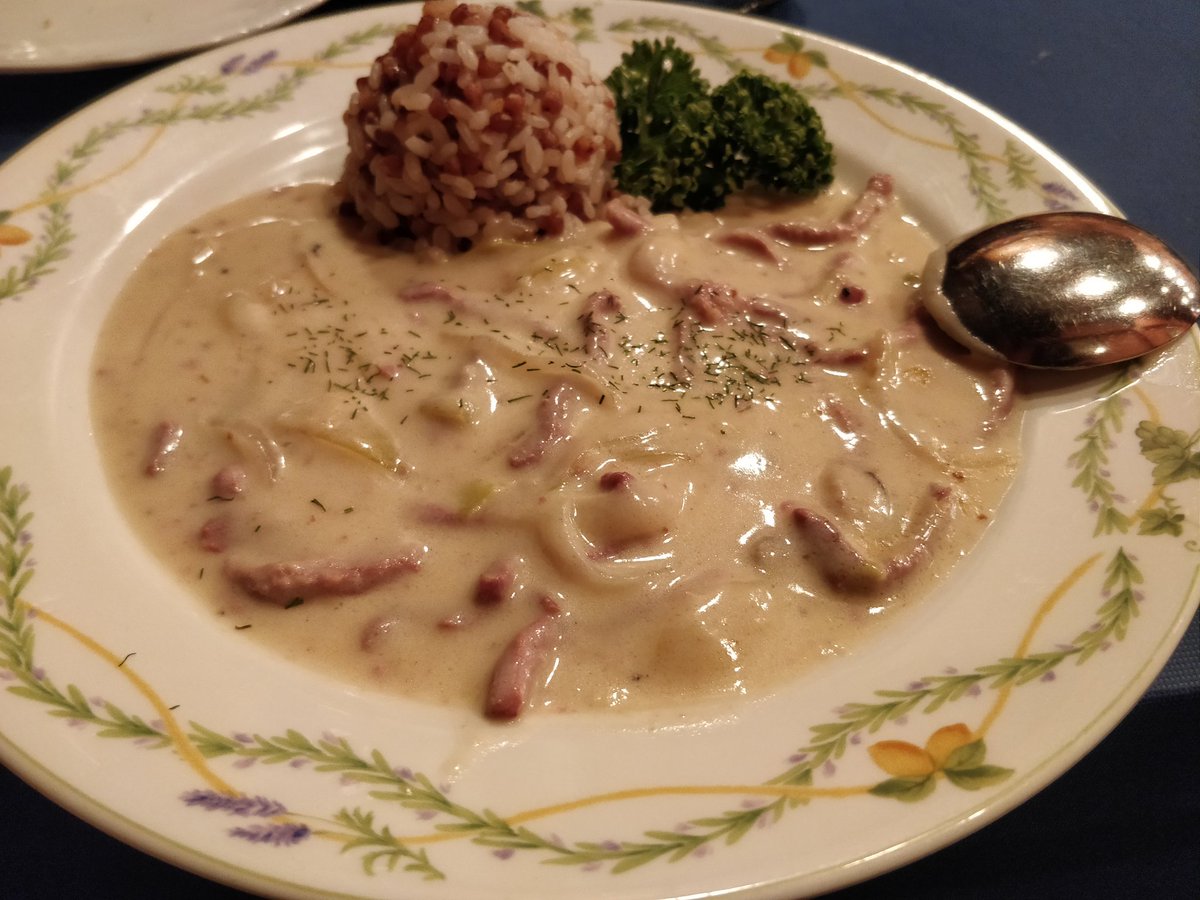 luckygoodRight's tweet photo. ロシアランチうまうま https://t.co/gCFQk2Xmdm