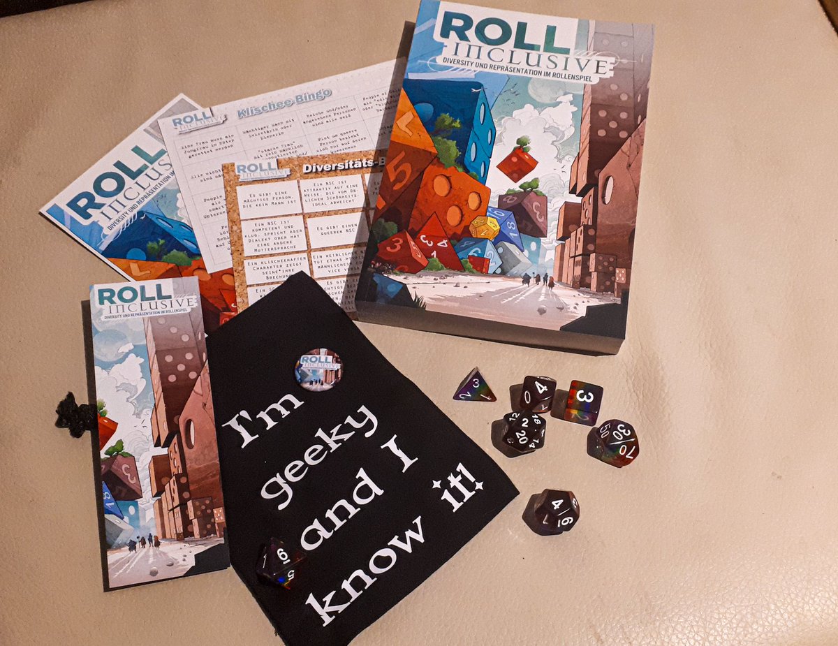 WoodWritings's tweet image. Gestern endlich mein #Rollinclusive von der Post befreit 😍
Danke @RefiningReality und @JudithCVogt, @EisUndDampf , @LenaFalkenhagen, @Catrinity und @EleaBrandt und all die anderen!💕
Bin schon total gespannt und werde meine Gruppe mit den Inhalten nerven. 😁