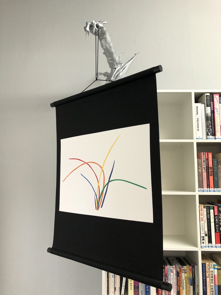 artinculture's tweet photo. [Pick] 이강승, 권진 기획의 <퀴어락>전은 한국 퀴어 아카이브 ‘퀴어락(QueerArch)’의 소장 자료를 연구하고 이를 바탕으로 제작한 그래픽디자인 조각 설치 패션 등 신작을 선보였다. 최하늘 이경민 문상훈&amp;아장맨 루린 김세형(AJO) 참여. 합정지구, 11월 2일까지 #이현기자 https://t.co/yFSgaTxhs1