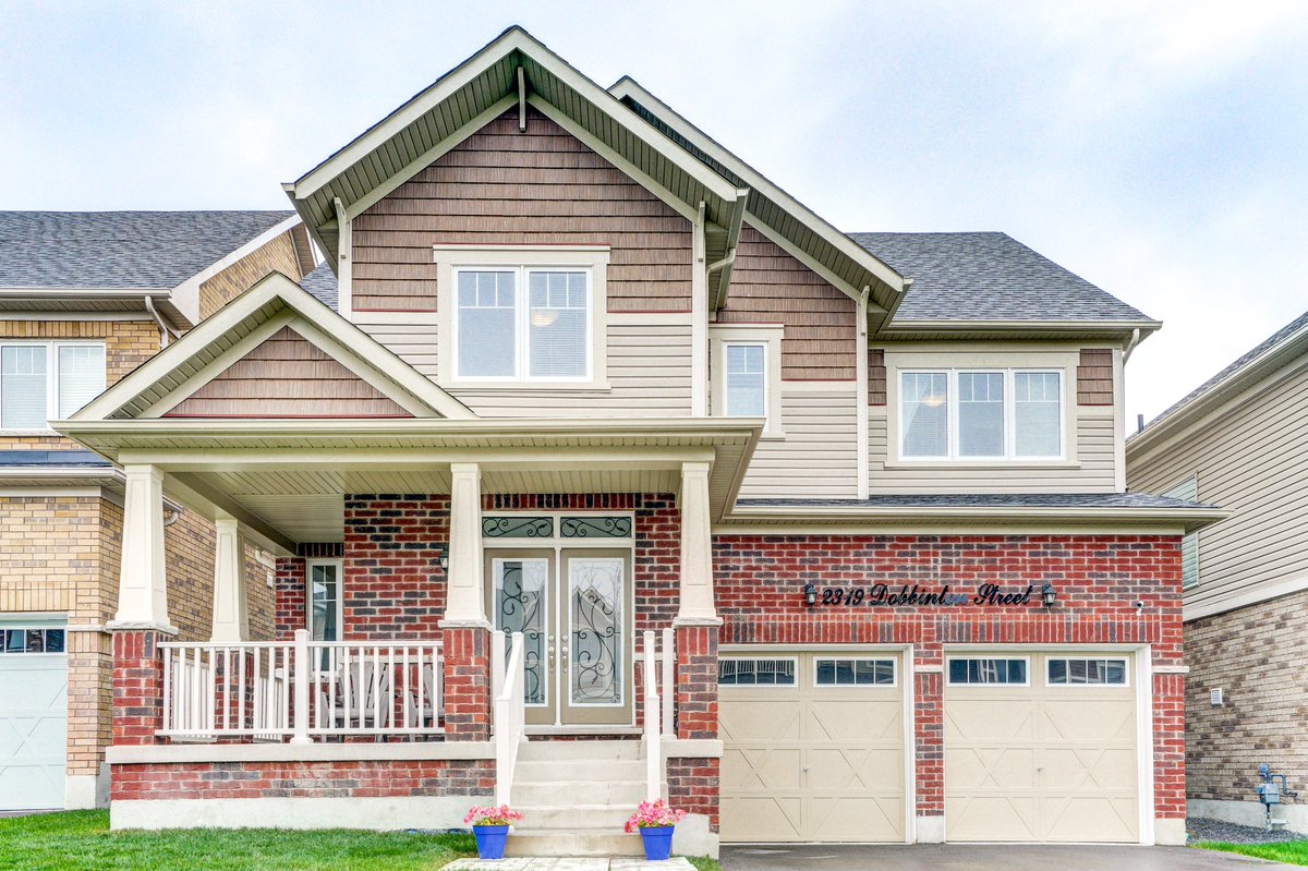 GoetzRealty's tweet image. 😍Priced For #QuickSale😍   
2319 Dobbinton St. Oshawa
MLS: E4586990 Price:$799,900
3149 square feet 5 Bedroom, 3.5 Bath Home With 3rd Floor.  Very Unique Layout!!

#OshawaRealEstate #Northoshawa #OpenConcept #Bright