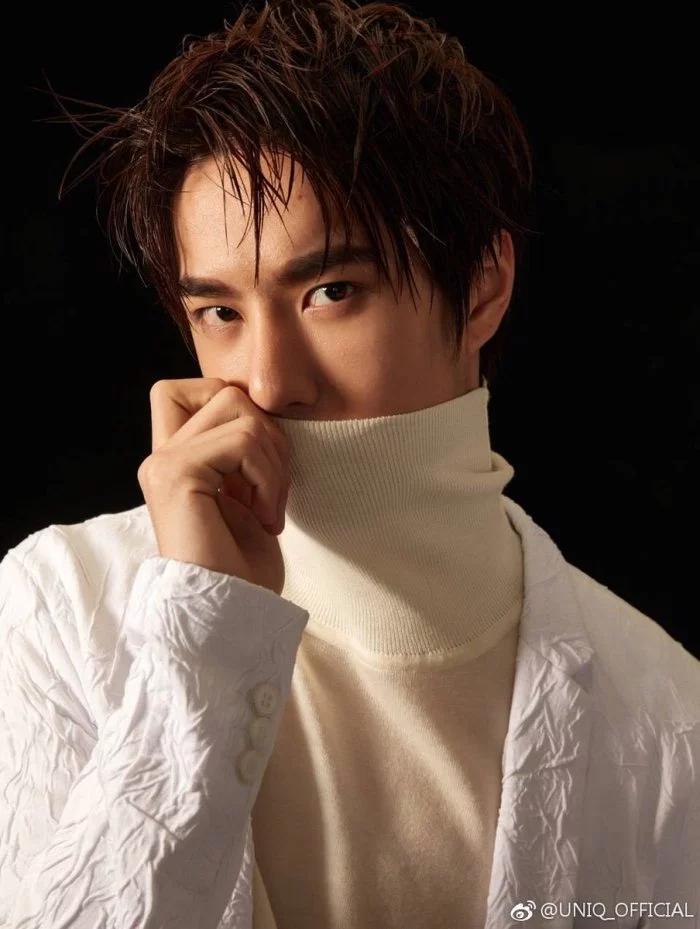 OrangeiiPnch's tweet photo. No Caption...
They are the same same 💕
#เซียวจ้าน肖战 
#หวังอี้ป๋อWangYibo王一�� https://t.co/uQptwzYFqp